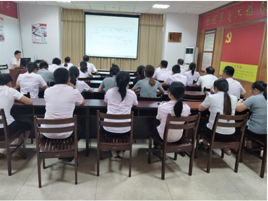 香港澳门6合集团有限公司
顺利开展2019年工程系列 职称申报培训会